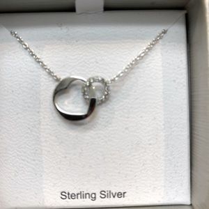 Beatiful brand new necklace